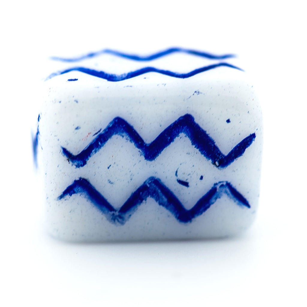 White w/Navy Blue Zigzag Glass Bead (72 pieces)