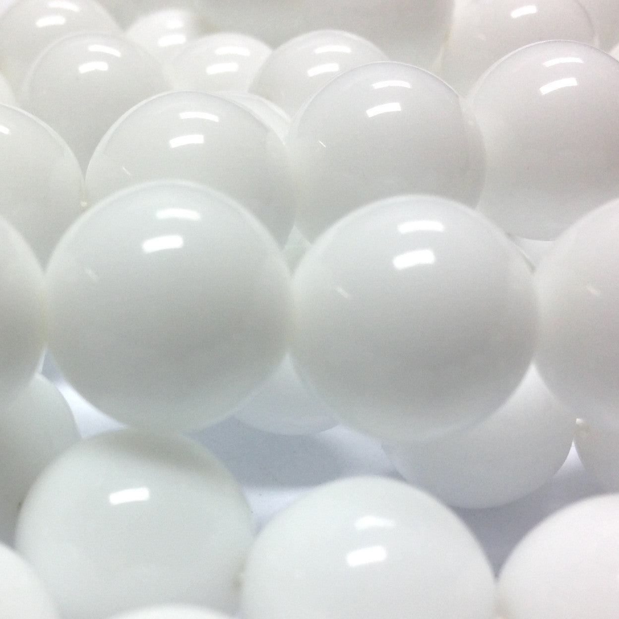 14MM White Glass Round Beads (100 pieces)