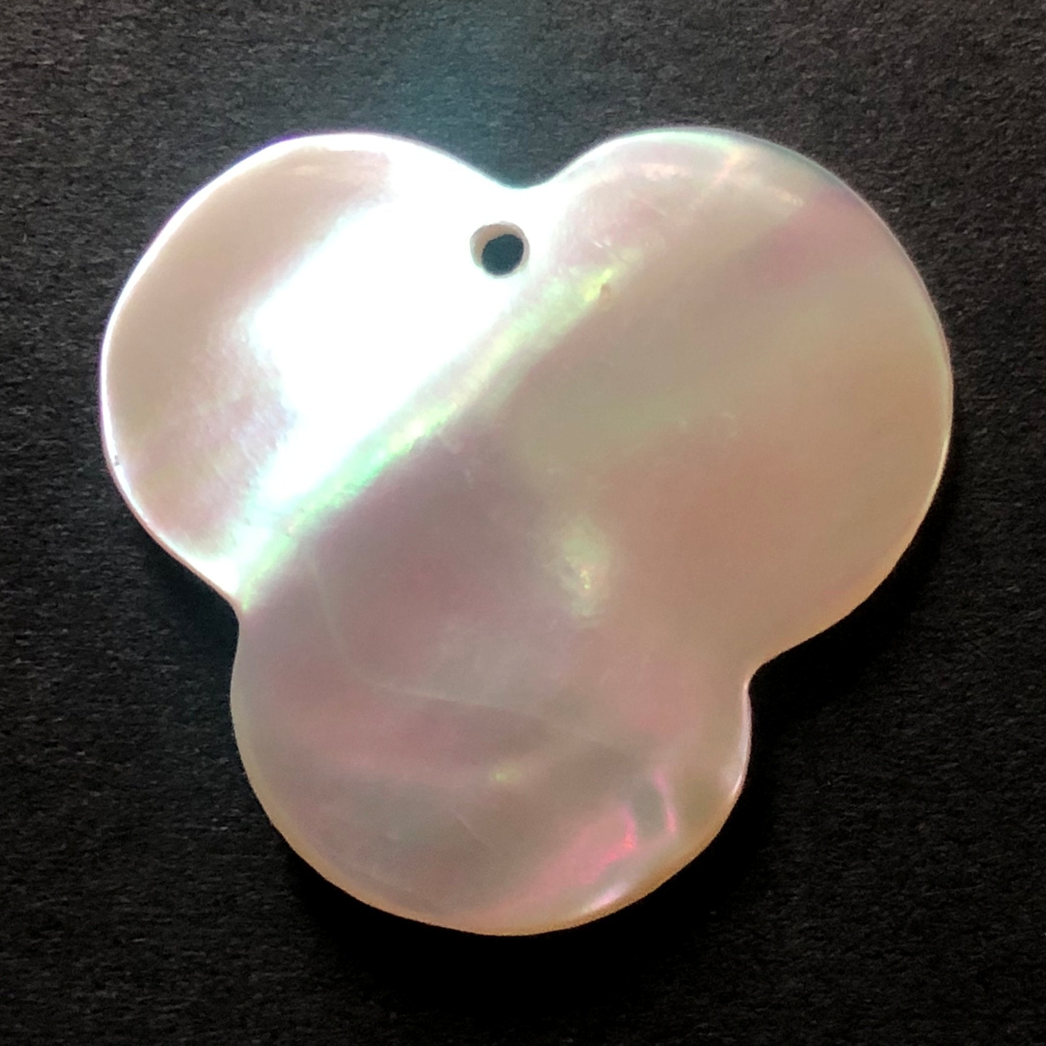 26X24MM Mother Of Pearl Clover Drop (6 pieces)