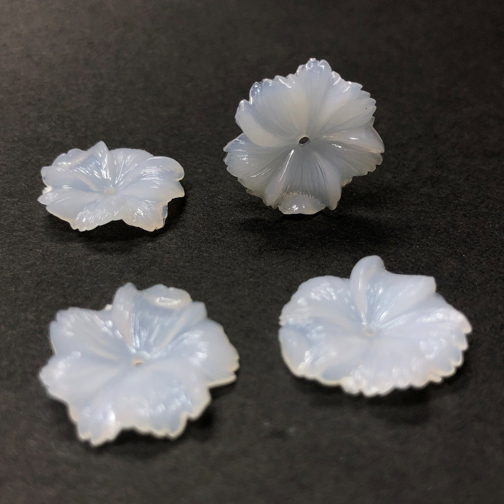 18MM White Opal Flower Acrylic Bead (72 pieces)