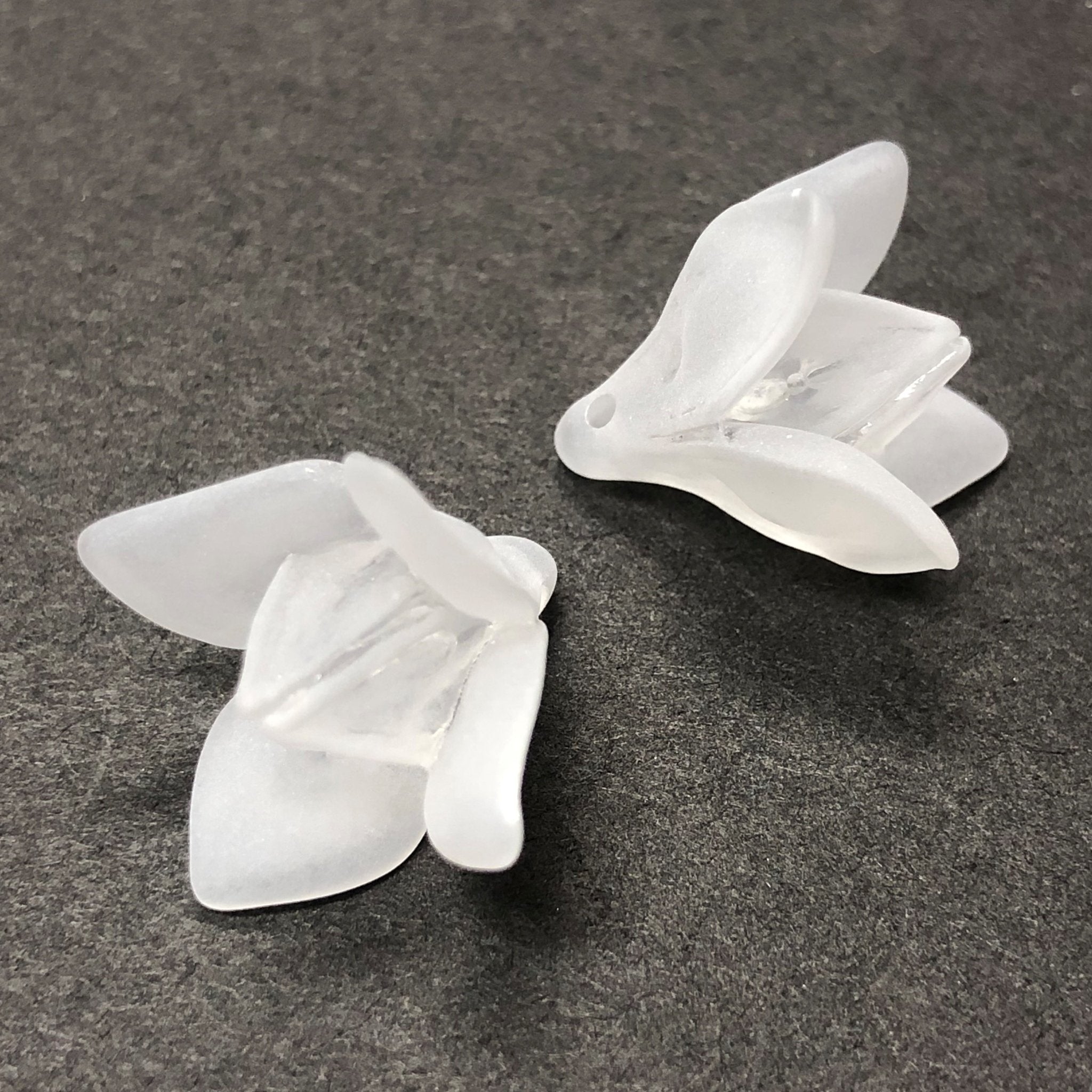 20MM Crystal Mat Acrylic Flower Drop (24 pieces)