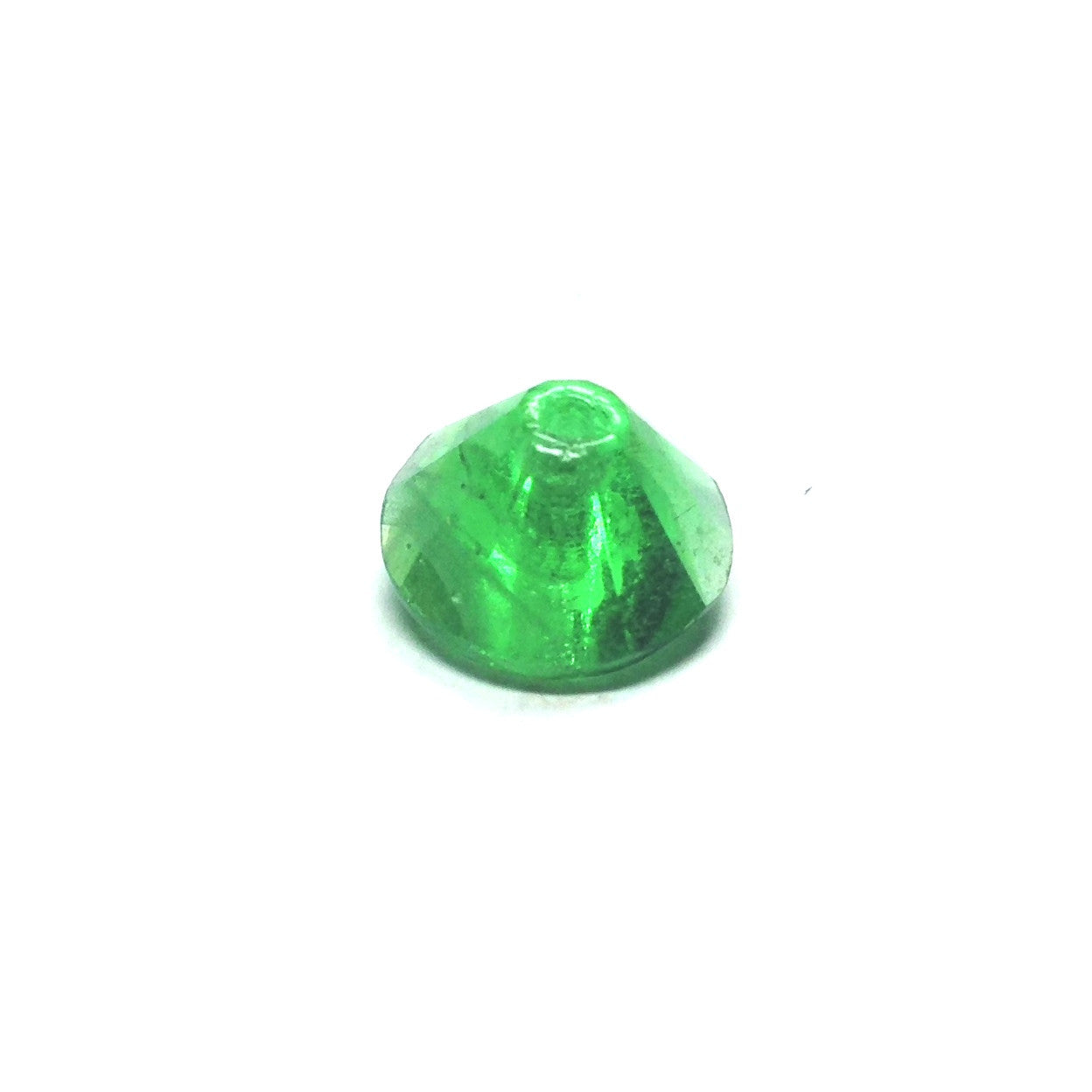 8MM Emerald Green Faceted Pyramid Bead (144 pieces)