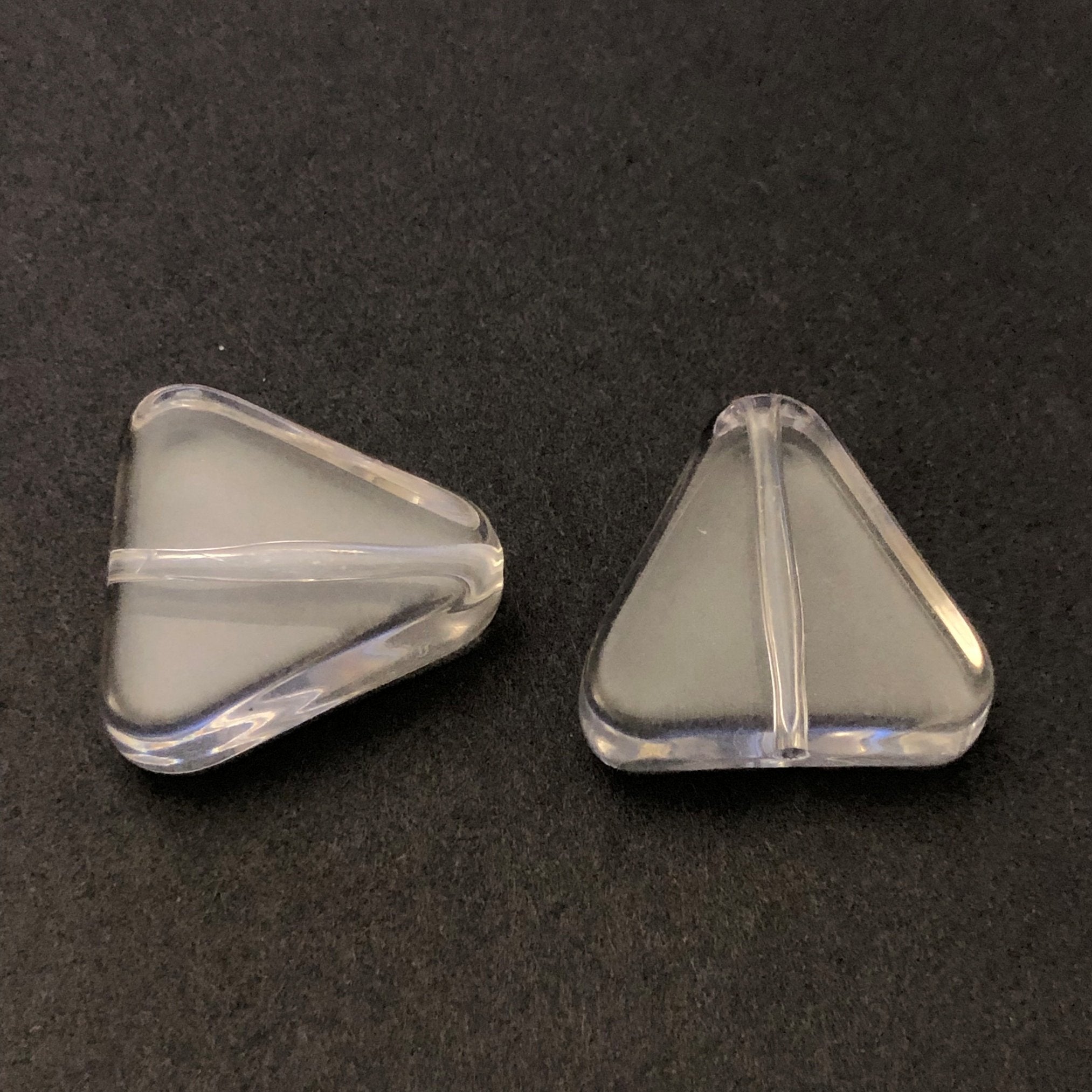 22MM Crystal Triangle Bead (36 pieces)