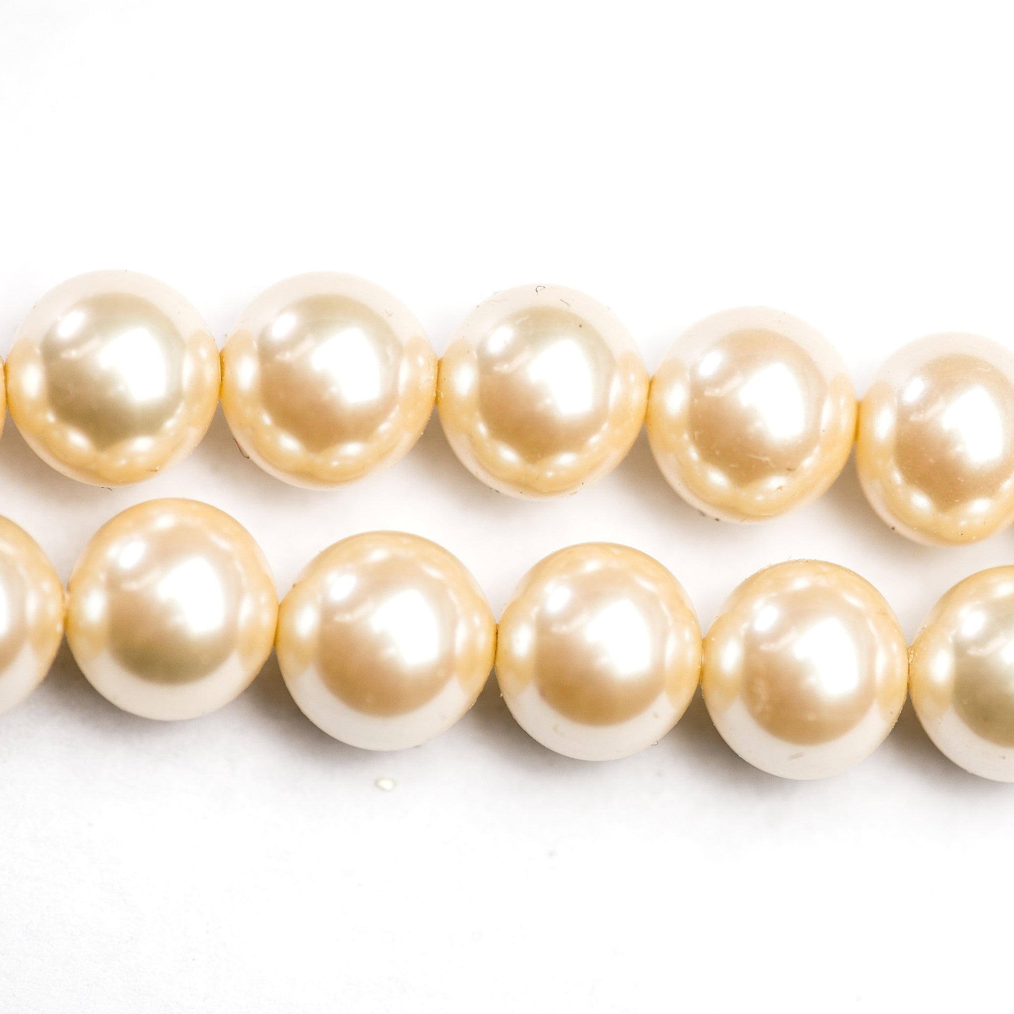 8MM Two-Tone Cultura Glass Pearl 30" (3 pieces)