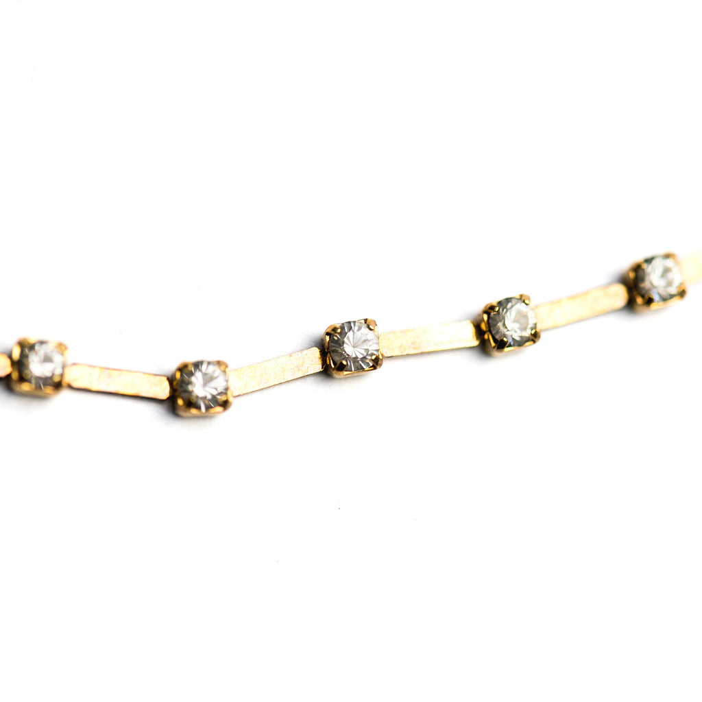 R.Stone Bar Chain Crystal/Gold (1 foot)