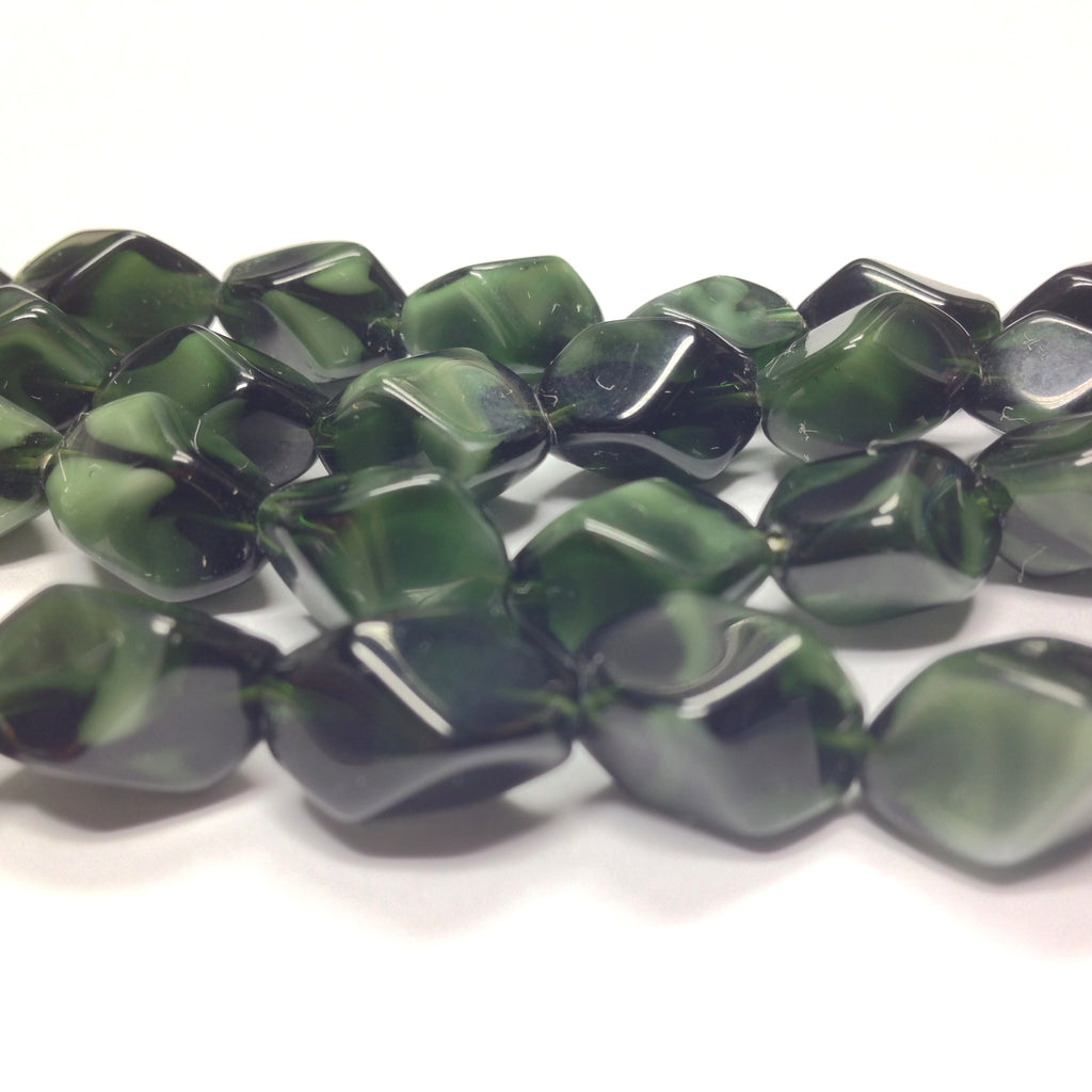11X10MM Green Faceted Diamond Shape Bead (36 pieces)