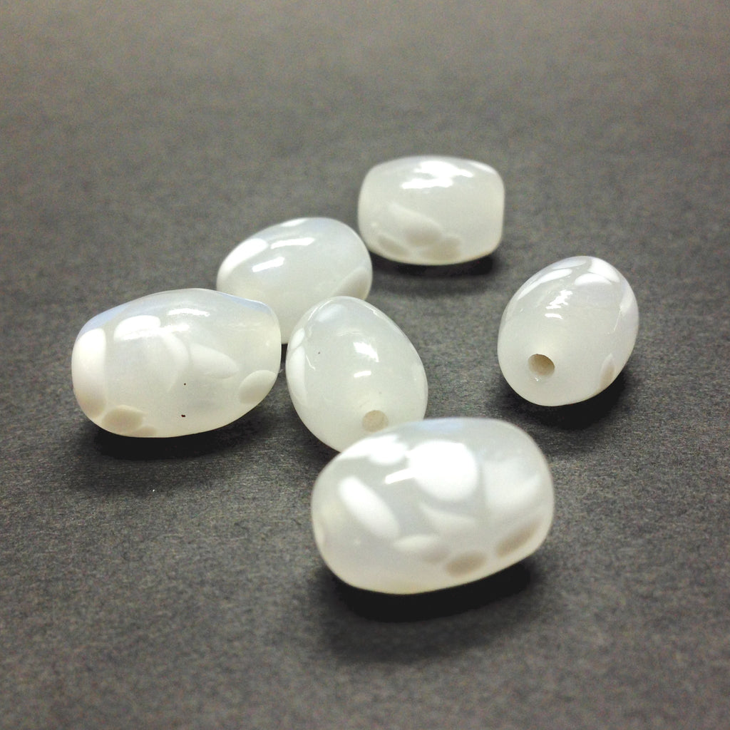 15X11MM White Spotted Glass Oval Bead (36 pieces)