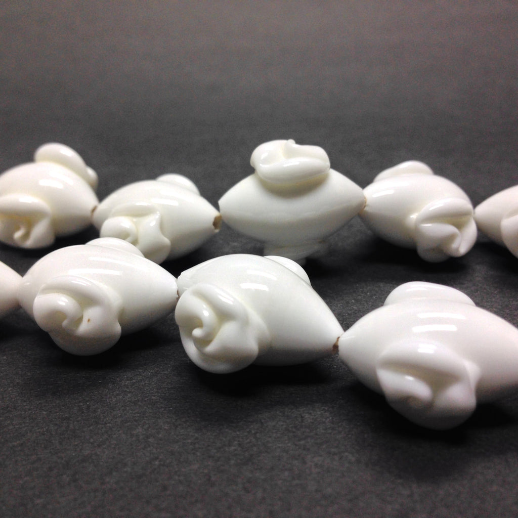 20MM White Fancy Glass Oval Bead (36 pieces)