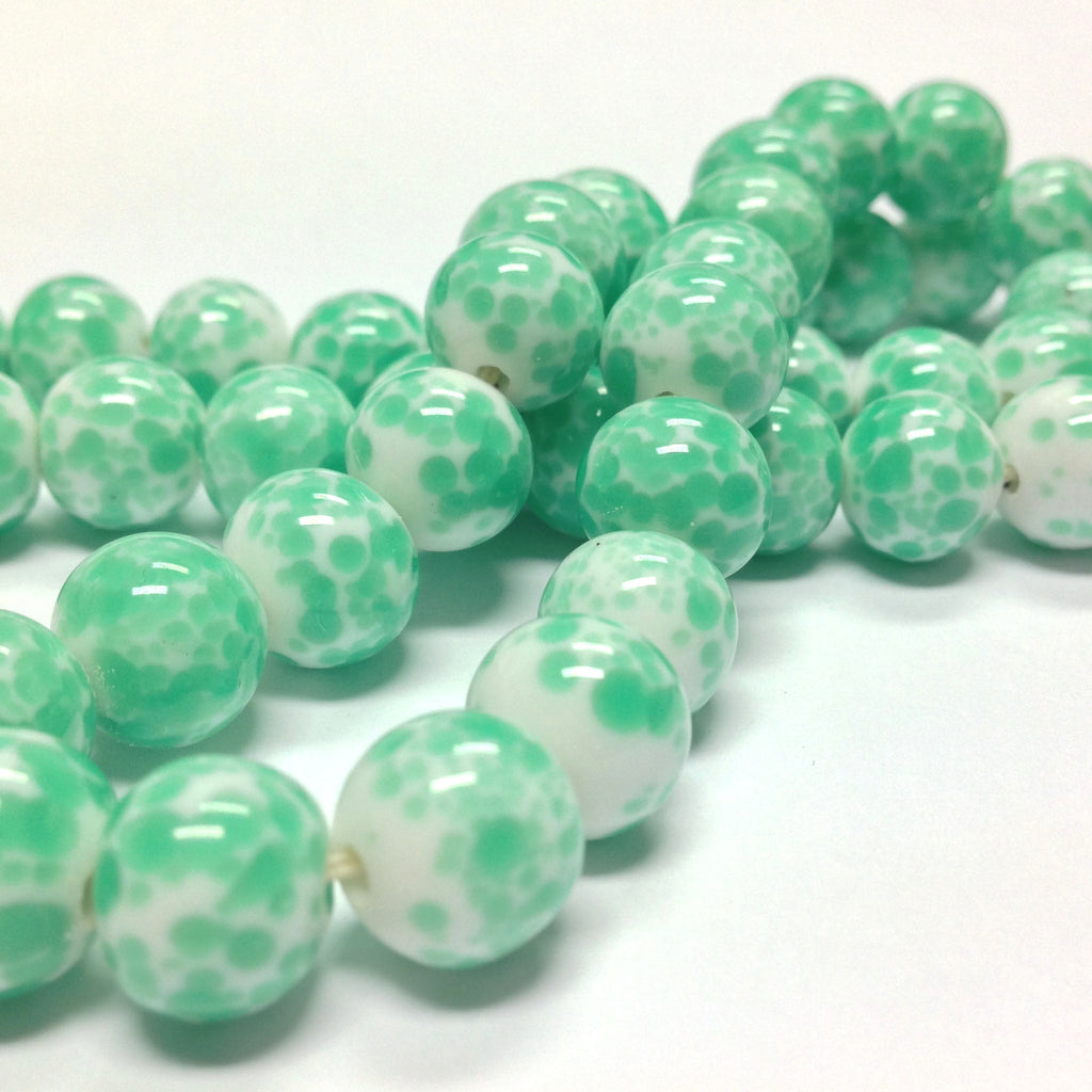 10MM White With Green Spots Glass Bead (72 pieces)