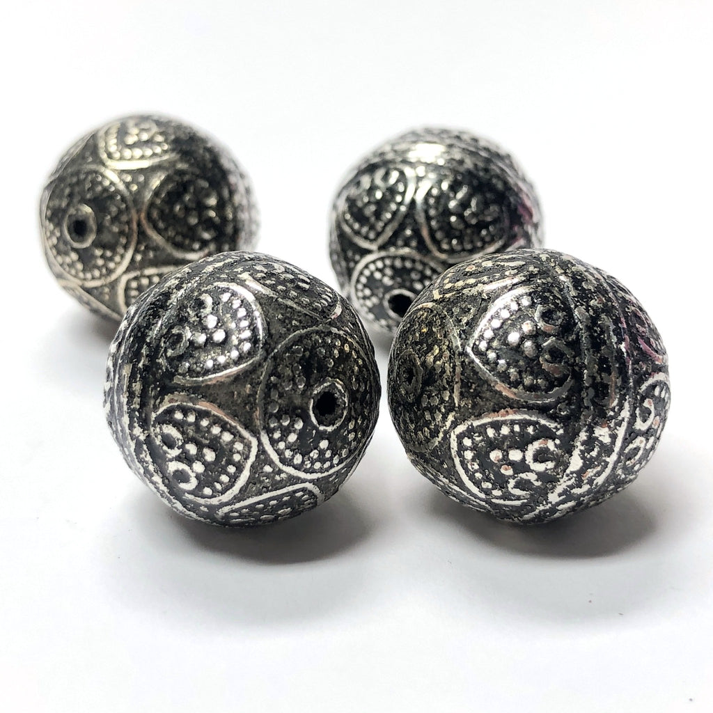 18MM Antique Silver Heart Bead (12 pieces)