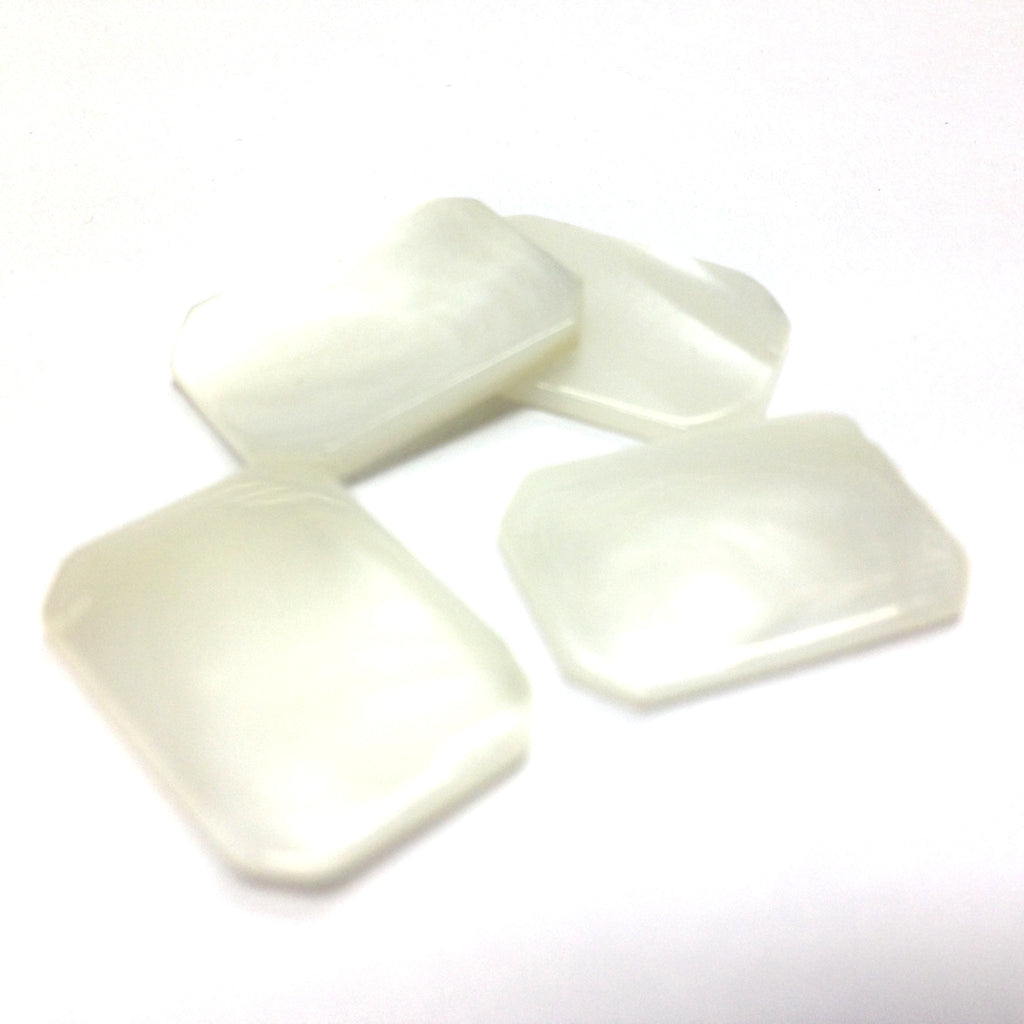 18X13MM White MOP Shell Octagon Cab (72 pieces)
